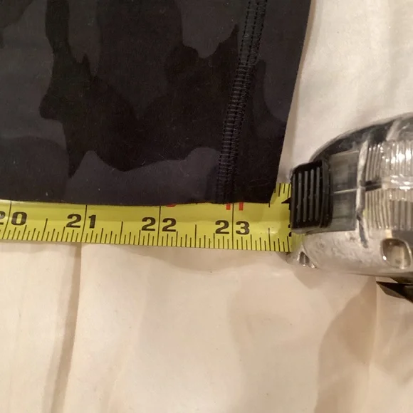 Lululemon Camo Align High-Rise Leggings/ Media Pockets FINAL PRICE - Picture 5 of 9